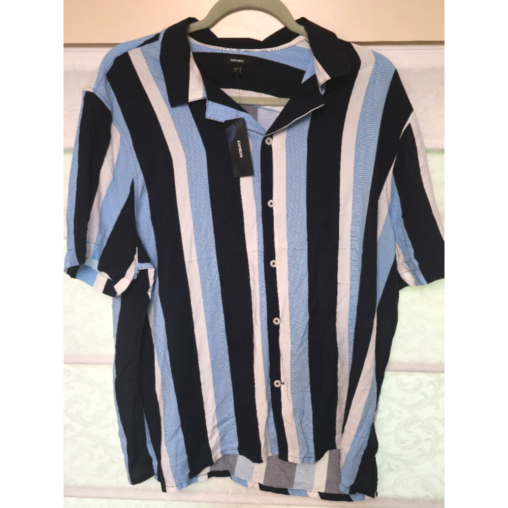 Express Men’s Large Camp Shirt Blue White Vertical Stripe Button Up Resort NWT